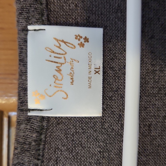 Maternity top - Picture 2 of 3